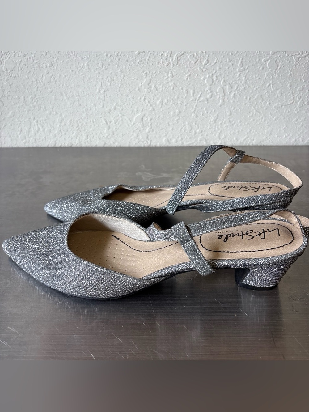 Life Stride Silver Glitter Pointed-Toe Kitten Heels ✨